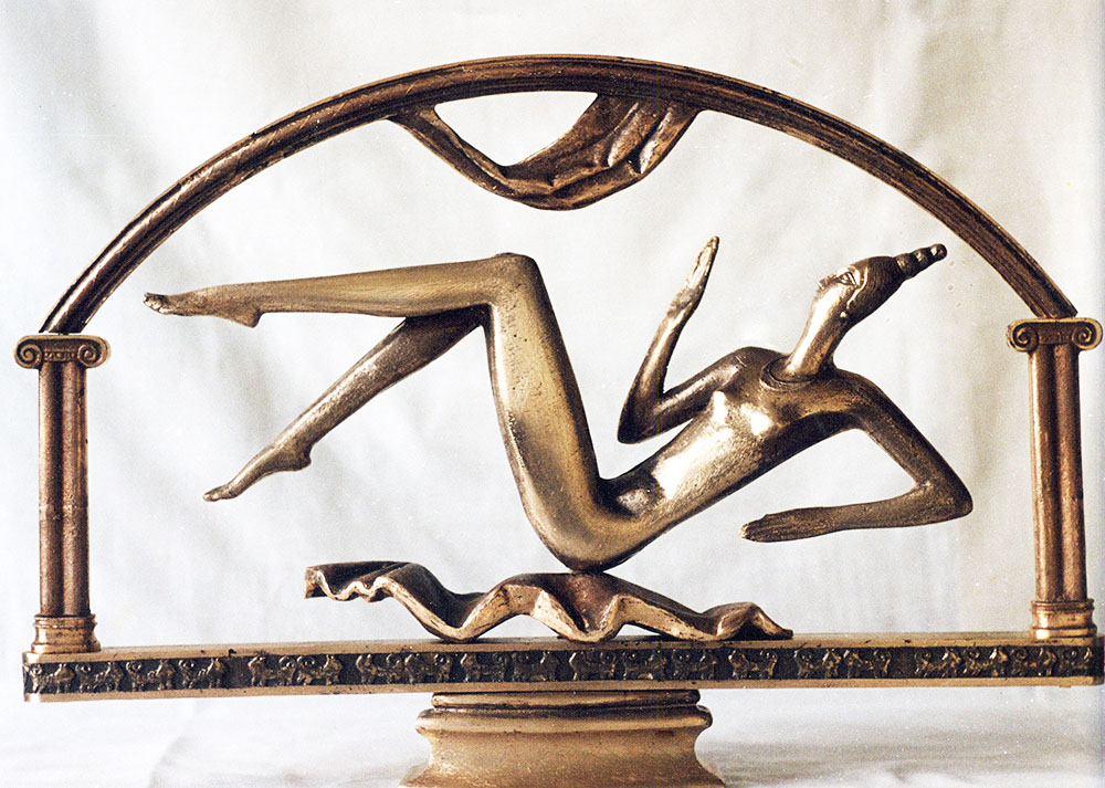 «Будуар». 2000. Бронза